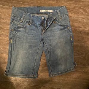 DKNY Bermuda shorts